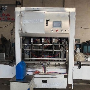精准计量包装机 7L胶合板桶辣椒酱酱料包装机